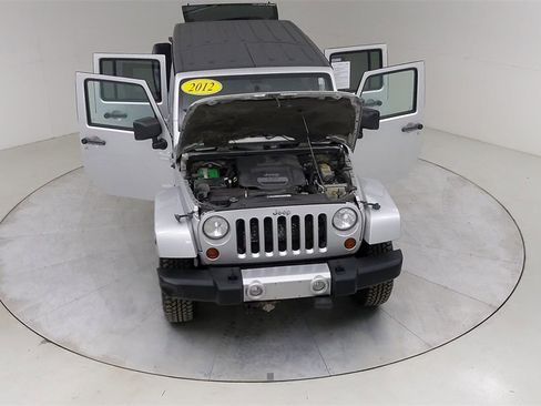 Used 2012 Jeep Wrangler Unlimited Sahara w/ Dual Top Group image 41