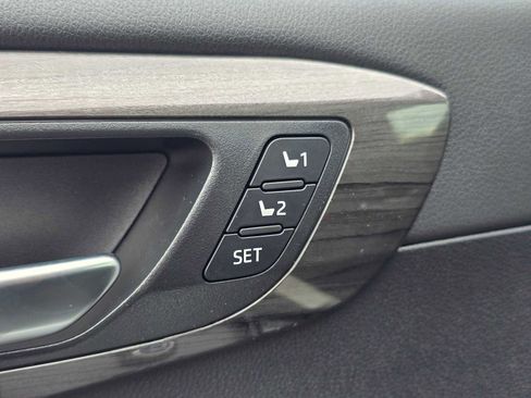 New 2026 Toyota Highlander Platinum image 29