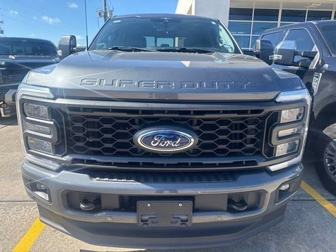 Used 2023 Ford F250 Lariat w/ Lariat Ultimate Package AWD/4WD image 2