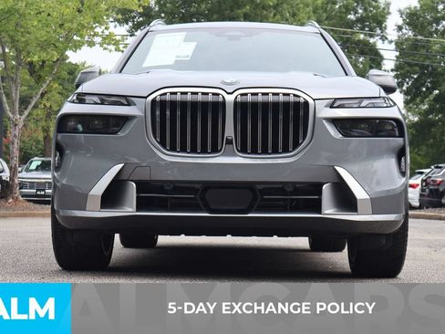 Used 2025 BMW X7 xDrive40i w/ Premium Package AWD/4WD image 4
