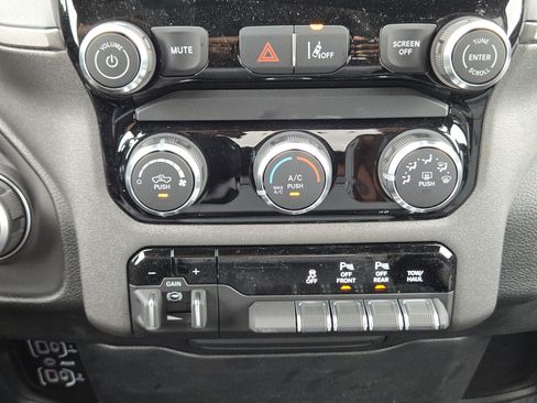 New 2026 RAM 1500 Tradesman AWD/4WD image 16