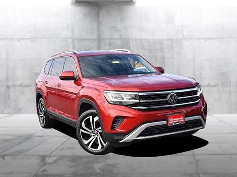 Used 2021 Volkswagen Atlas SEL Premium image 2