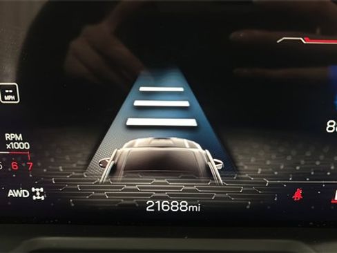 Used 2025 GMC Acadia Elevation image 14