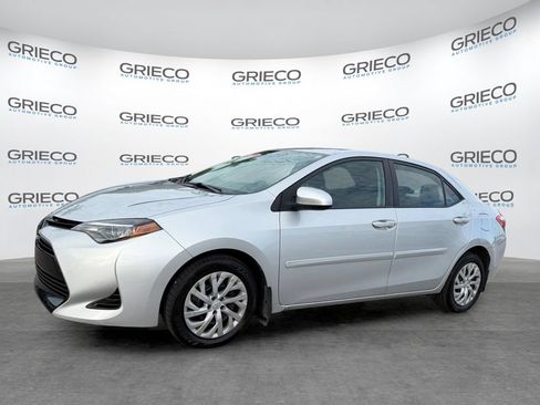 Used 2018 Toyota Corolla LE FWD image 3