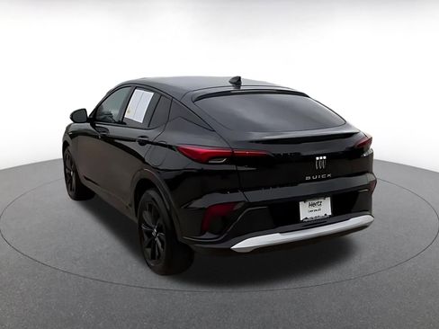 Used 2025 Buick Envista Sport Touring image 11