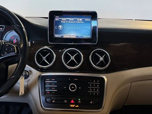 Used 2015 Mercedes-Benz CLA 250 4MATIC image 26