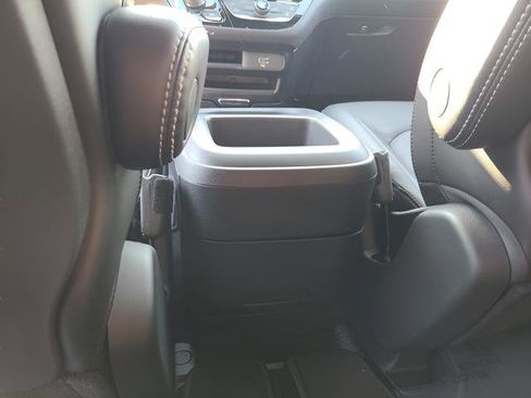 New 2026 Chrysler Pacifica Select image 19