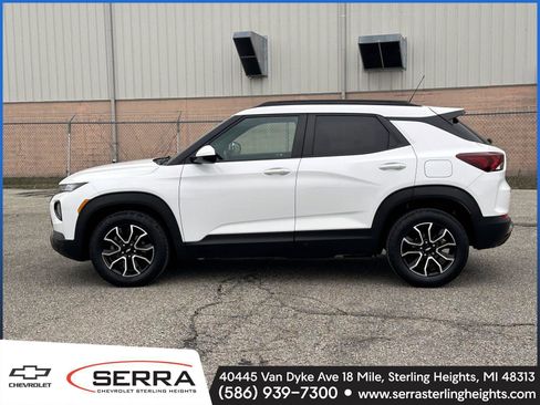 Certified 2023 Chevrolet TrailBlazer ACTIV image 2