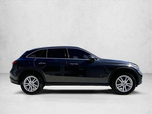 Used 2026 Mercedes-Benz GLC 300 image 5