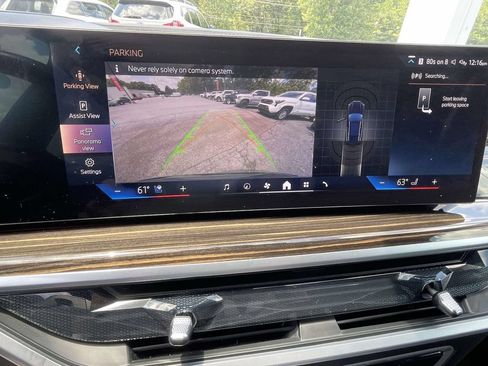 Used 2025 BMW X5 xDrive50e AWD/4WD image 17