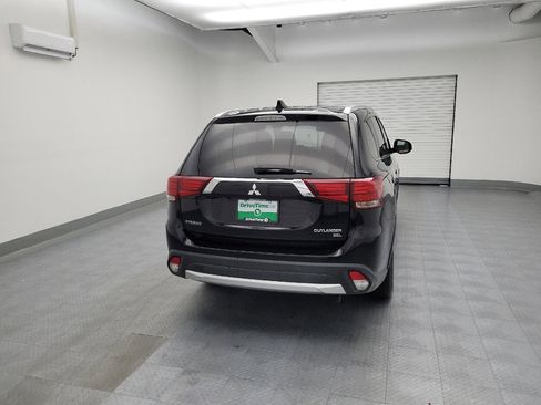 Used 2017 Mitsubishi Outlander SEL image 7