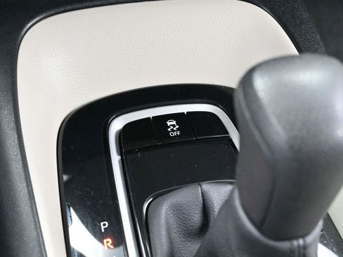 Used 2021 Toyota Corolla LE image 24