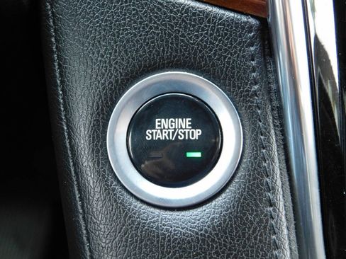 Used 2017 Cadillac Escalade ESV Premium Luxury AWD/4WD image 17