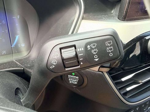 Used 2021 Ford Escape SEL w/ Technology Package AWD/4WD image 22