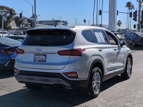 Used 2019 Hyundai Santa Fe SE image 4
