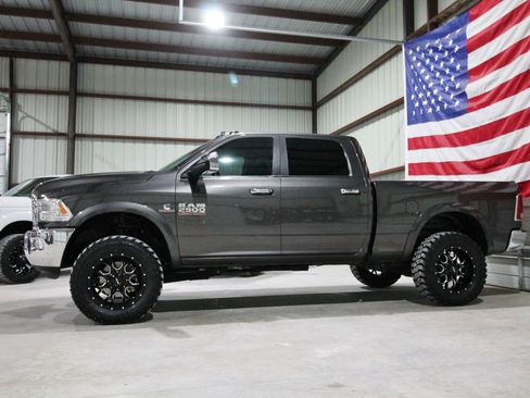Used 2017 RAM 2500 Laramie image 5