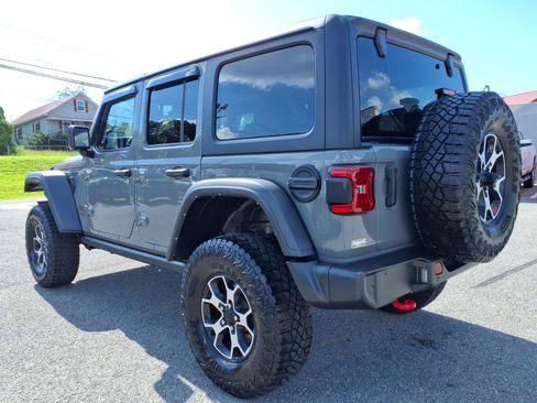 Used 2022 Jeep Wrangler Unlimited Rubicon w/ Cold Weather Group AWD/4WD image 5