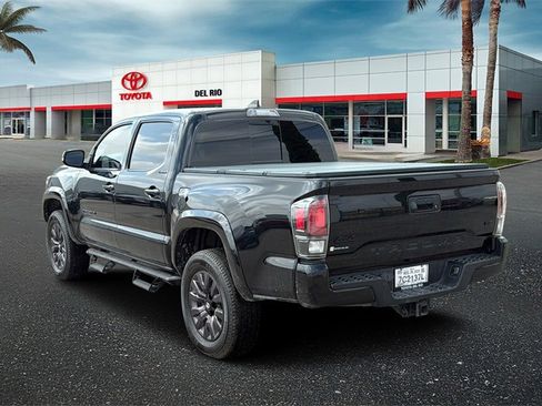 Used 2021 Toyota Tacoma Limited image 4