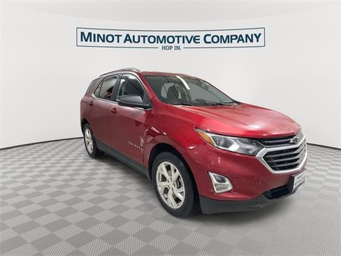 Used 2019 Chevrolet Equinox LT image 2