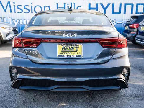 Used 2023 Kia Forte LX image 9
