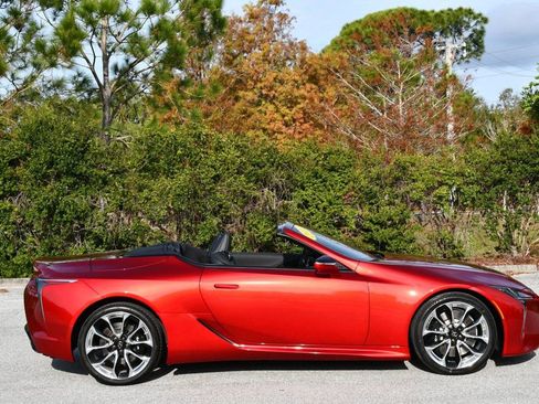 Used 2021 Lexus LC 500 Convertible image 41