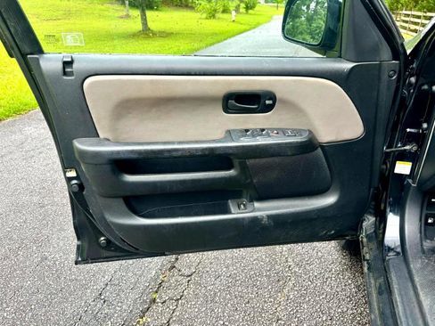 Used 2003 Honda CR-V EX image 9