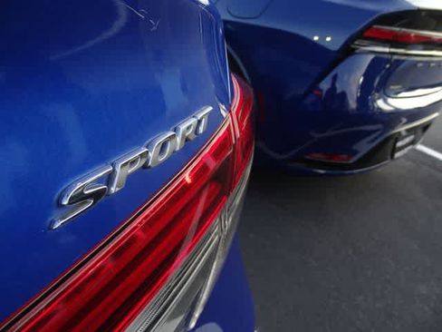 Used 2022 Honda Civic Sport image 7