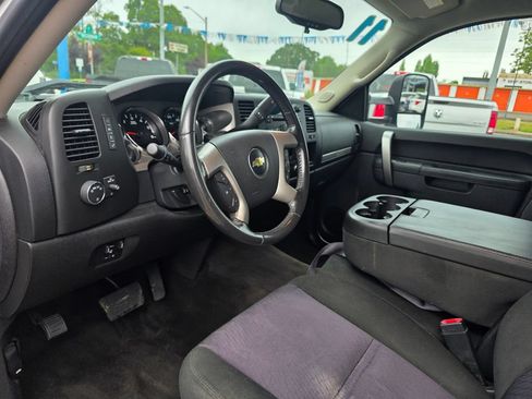 Used 2011 Chevrolet Silverado 1500 LT w/ All-Star Edition AWD/4WD image 9