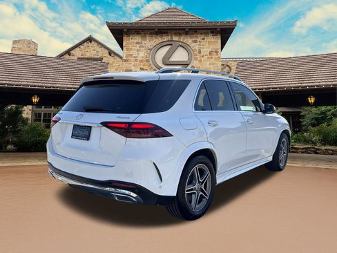 Used 2024 Mercedes-Benz GLE 350 4MATIC image 2