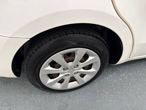 Used 2013 Kia Rio LX w/ PWR Pkg FWD image 9