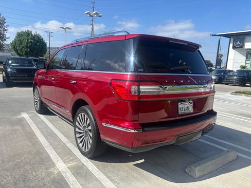 Used 2018 Lincoln Navigator Reserve w/ Technology Package AWD/4WD image 4