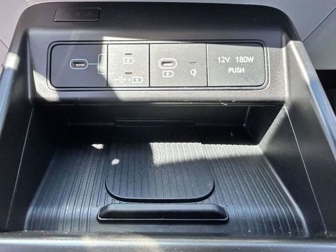 Used 2024 Hyundai Kona SEL w/ Convenience Package FWD image 19