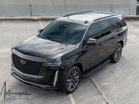 Used 2021 Cadillac Escalade Sport w/ Driver Assist Tech Package AWD/4WD image 34