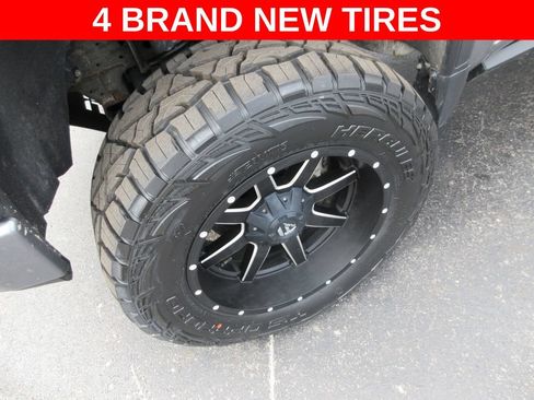Used 2020 GMC Sierra 1500 Elevation w/ Elevation Value Package AWD/4WD image 5