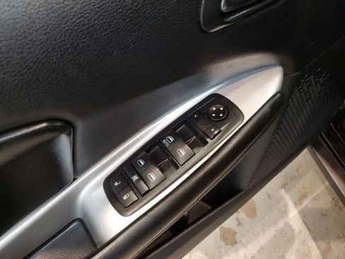 Used 2014 Dodge Journey SXT w/ Flexible Seating Group image 12