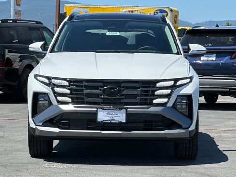 New 2025 Hyundai Tucson Limited image 9
