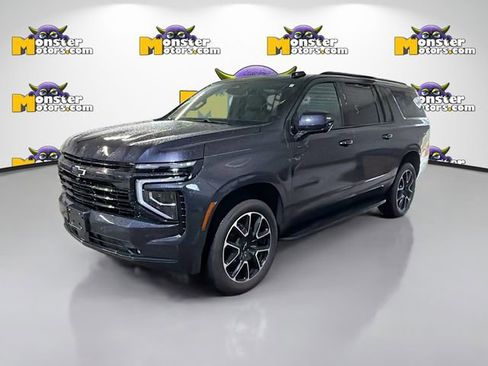 Used 2025 Chevrolet Suburban RST w/ Sun And Tow Package image 1
