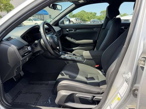 Used 2025 Honda Civic Sport image 16