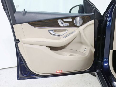 Used 2018 Mercedes-Benz GLC 300 GLC 300 4MATIC w/ Multimedia Package image 39