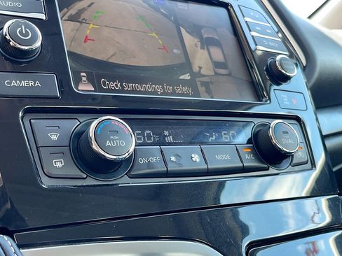 Used 2022 Nissan Maxima Platinum w/ Sport Mat Group FWD image 16