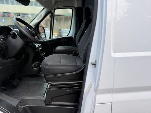 Used 2023 RAM ProMaster 2500 FWD image 13