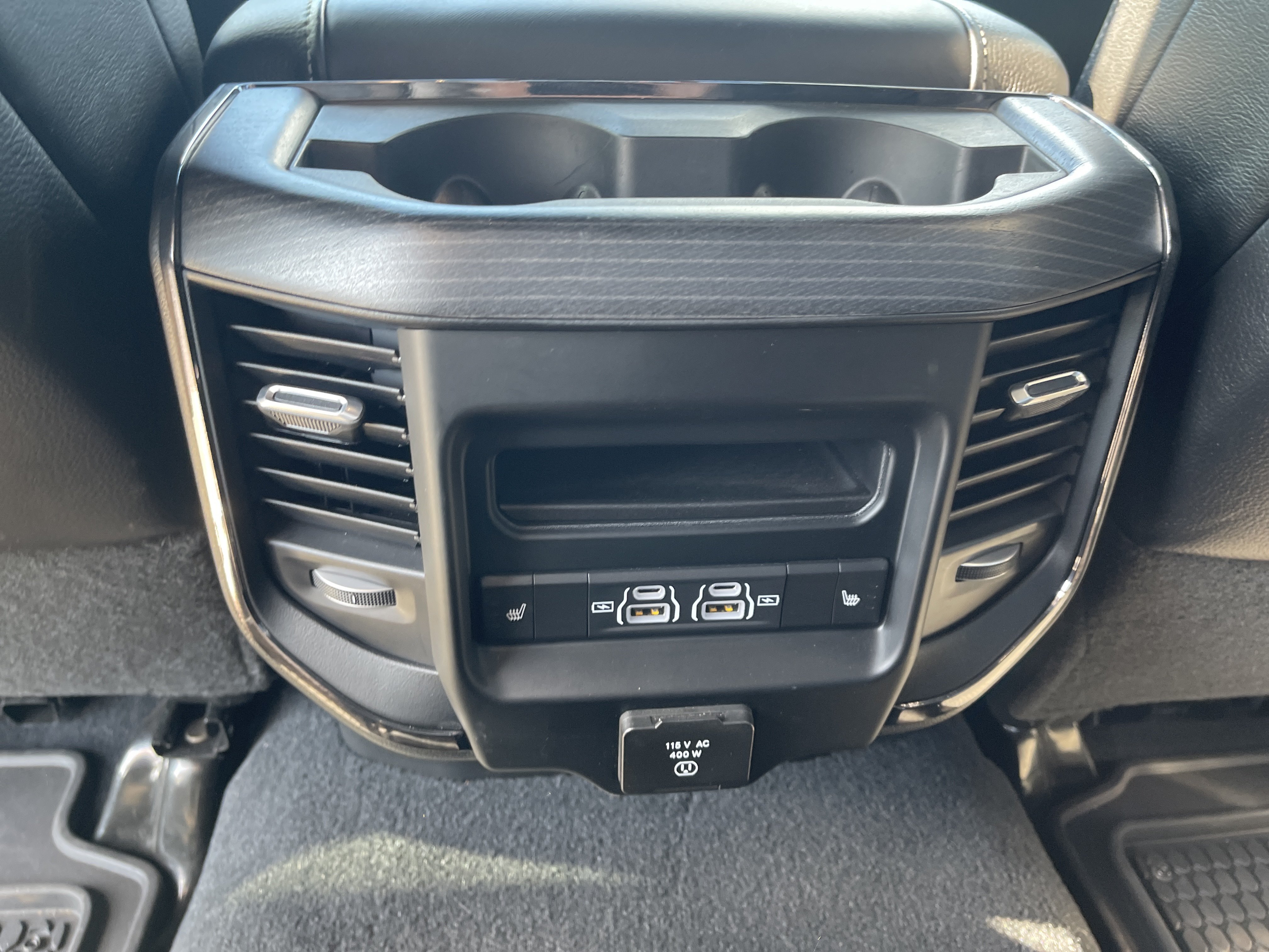 Used 2024 RAM 2500 Limited AWD/4WD image 38