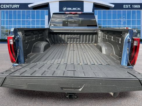 New 2026 GMC Sierra 2500 Denali w/ Denali Reserve Package AWD/4WD image 11