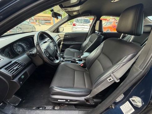 Used 2016 Honda Accord Sport image 9