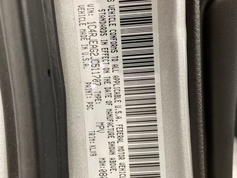Used 2018 Jeep Grand Cherokee Altitude RWD image 30