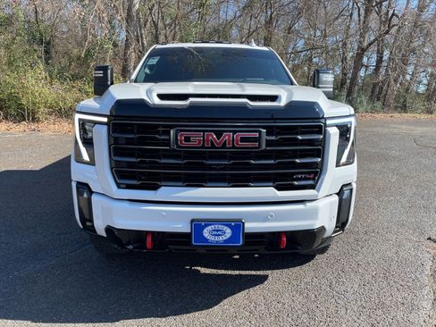 Used 2024 GMC Sierra 2500 AT4 w/ AT4 Premium Plus Package image 8