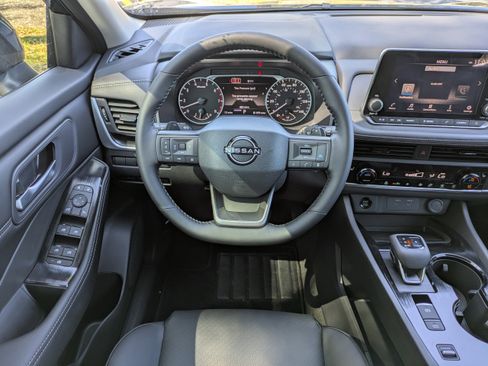 New 2026 Nissan Rogue SV FWD image 18