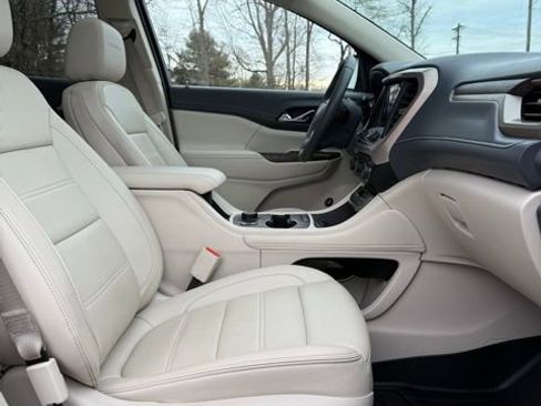 Used 2023 GMC Acadia Denali w/ Denali Ultimate Package image 21