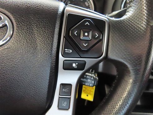 Used 2021 Toyota Tacoma SR5 RWD image 18