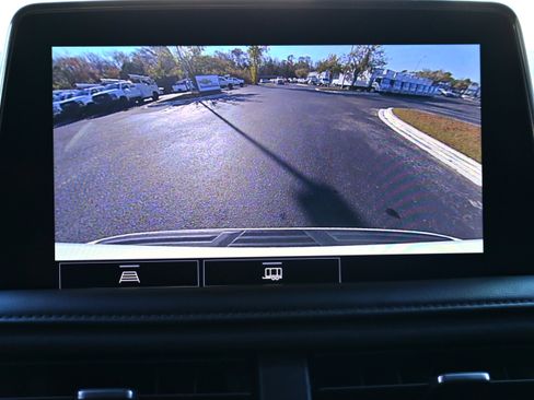 Used 2021 Chevrolet Tahoe Z71 image 17